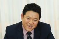 김구라, tvN <택시>의 새 MC 물망에 올라