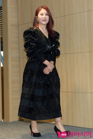 [TEN PHOTO]김소유 &#39;화려한 블랙 드레스&#39;