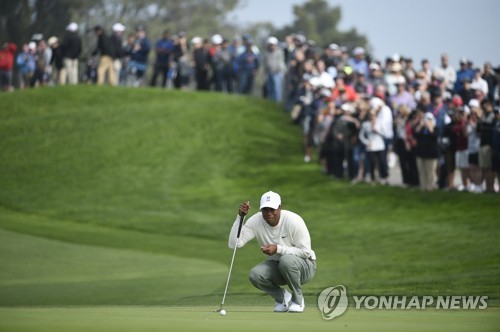 우즈, 4퍼트 더블보기에도 여유…"그래도 우승 가능해"