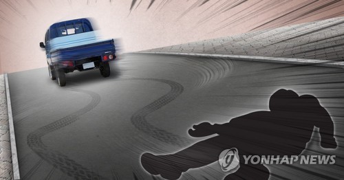 술 취한 행인 치고 달아난 화물차 운전자 실형