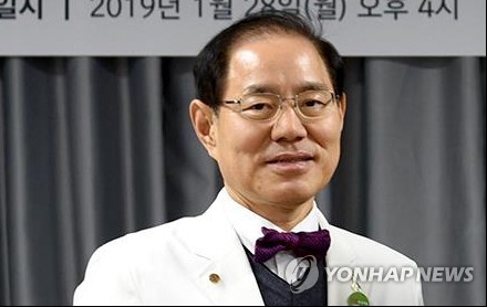 아주대 의과대학 교수회 "'욕설 논란' 의료원장 즉각 사임하라"