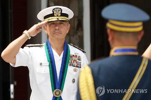 외신 "논란 된 해리스 콧수염…방위비 협상 속 일제 총독 연상"