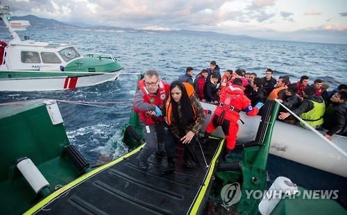 그리스 이오니아 해상서 난민선 침몰…현재까지 12명 사망