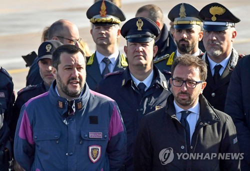 이탈리아 연정 사법제도 개혁 놓고 분열…일부 야권과 손잡아