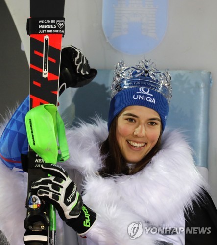 블로바, 월드컵 스키 여자 회전 우승…시프린 7연승 저지