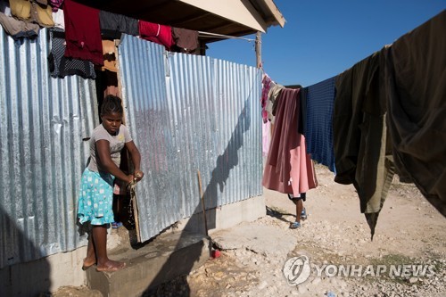 아이티 대지진 10년…여전히 난민촌 벗어나지 못한 사람들