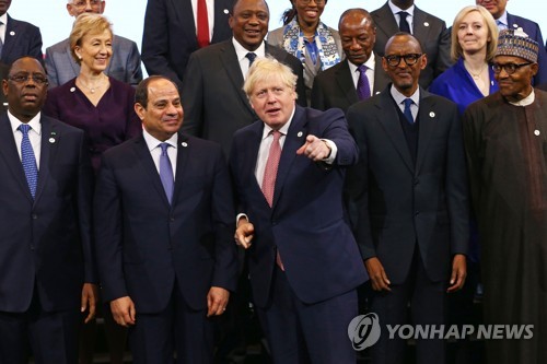 영국 존슨 "브렉시트 후 이민정책, 국가보다 사람 우선"