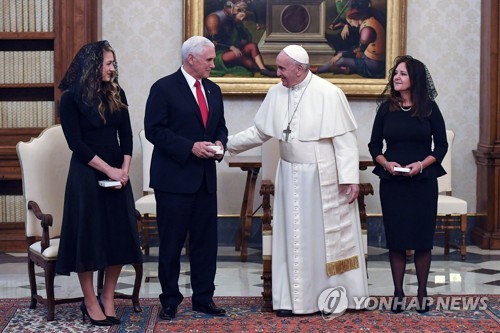 교황 '중동 긴장 완화' 중재 잰걸음…당사국 고위인사 잇단 접견(종합)