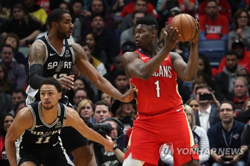 뉴올리언스 윌리엄슨 '괴물 신인' 맞네…강렬한 NBA 데뷔전(종합)