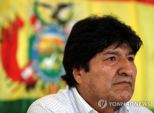 모랄레스 "돌아가면 민병대 만들겠다"…볼리비아 군 반발(종합)