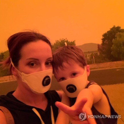 호주 산불사태 속 시드니 팬리스 48.9℃…"전세계 최고온"