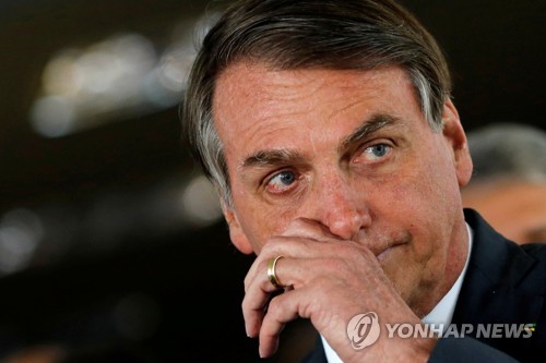 "원주민 점점 인간 돼간다"…브라질 대통령, 또 인종차별 발언