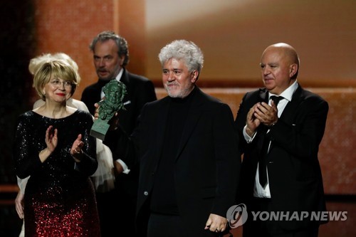 '기생충' 경쟁작 '페인 앤 글로리', 스페인 고야상 석권