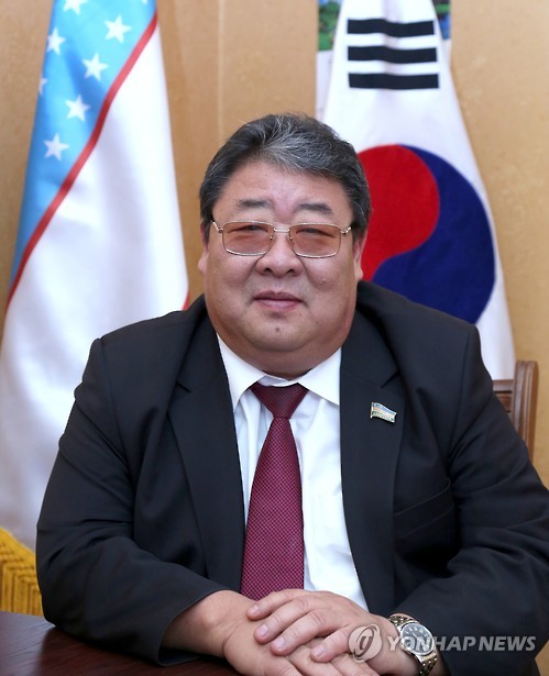 '우즈베크 유일 고려인 하원의원' 박 빅토르 재선 성공