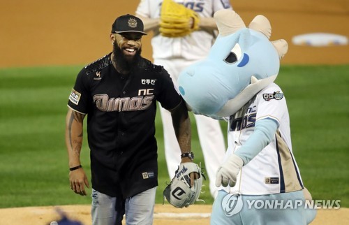 테임즈, 한국에서 휴가 보내려고 입국…"고기 먹고 싶었어요"