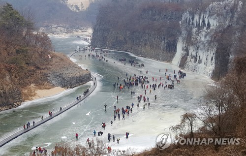 "추울수록 신난다"…주말부터 겨울왕국 강원도는 축제장