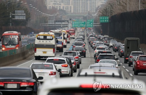 귀성 시작하는 설 연휴 전날 교통사고·사상자 특히 빈발