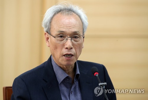 문성현 경사노위 위원장 "국회, 정쟁으로 사회적 대화 무시"(종합)