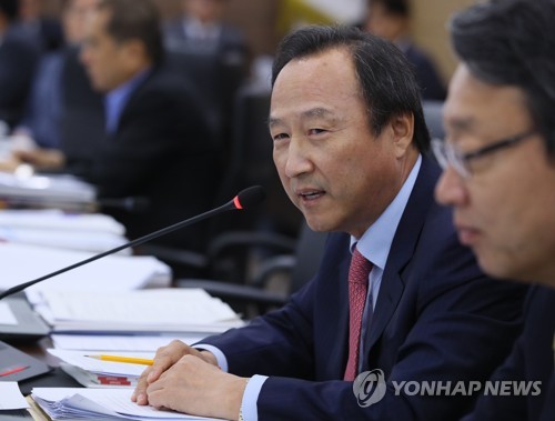 검찰, '불법 정치자금 수수' 홍일표 의원 2심서 실형 구형(종합)