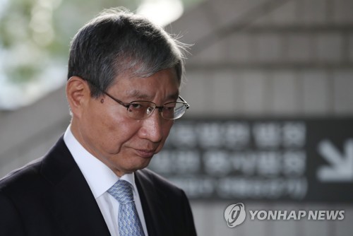 검찰, 옛 미전실 장충기 소환…'삼성 합병·승계 의혹' 조사