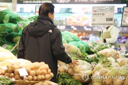 설 앞두고 무·소고기 가격 강세…10대 성수품 1.3배 물량 푼다