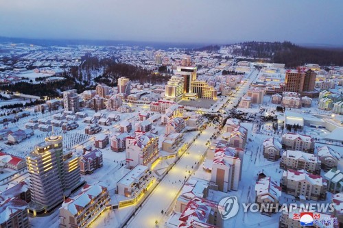 김일성 생각나는 '청봉·리명수'…北, 삼지연에 도로 이름 붙여