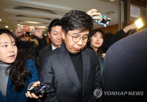 백원우·박형철 '감찰무마 의혹' 사건도 '조국 재판부'가 맡아