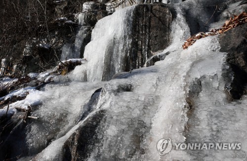 대관령 체감온도 영하 18도 '뚝'…미세먼지 농도 영동은 '좋음'