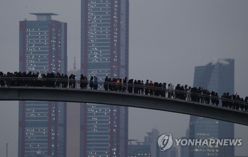 새해 첫 출근길 중부지방 한때 눈…전국 곳곳 미세먼지 '나쁨'