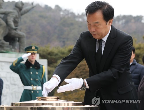 손학규 "연동형 비례제 형편없는 꼴…눈물 머금고 합의"