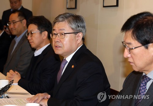 이재갑 노동, 삼성전자 등 대기업 임원 만나 '김용균법' 설명