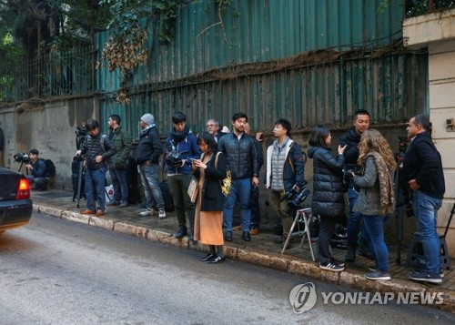 곤 회견 앞두고 '기싸움'…日검찰, 부인 체포영장 이례적 공개