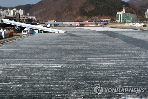 강원 겨울축제장 비 소식에 '발동동'…묘책찾기 안간힘