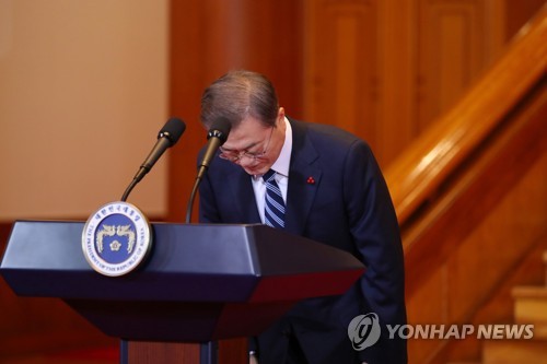 文대통령 '40대 고용부진 해소' 거듭 강조…3월까지 종합대책