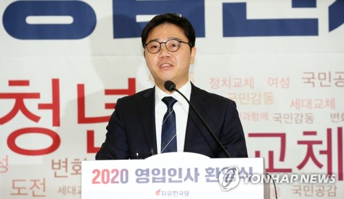 한국당 '체육계 미투' 김은희 삼고초려…'탈북인권' 지성호 수혈