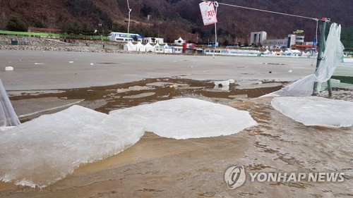 화천산천어축제 '이상기후 탓' 2주연기 27일 개막한다