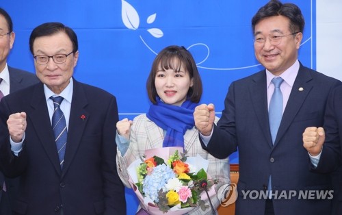 민주 총선 영입 6호, 스타트업 이끄는 변호사…40대 여성 홍정민(종합)