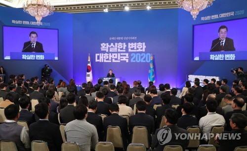 윤석열 일단 '신임'했지만…인사파동·과잉수사 논란 '공개경고'(종합)