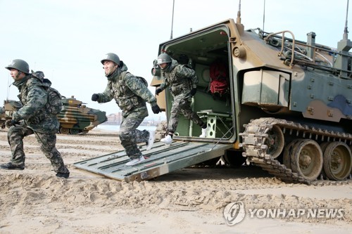 칼바람에도 구슬땀…열기 가득한 해병대캠프