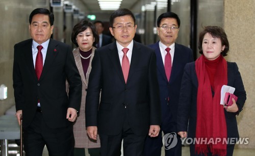 한국당, 문 대통령 신년 기자회견 맹비난…"폭주기관차"