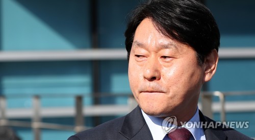 '불법 정치자금 수수 혐의' 심기준 1심서 의원직 상실형(종합2보)