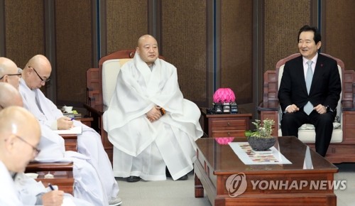 정 총리, 종교계 예방…"우공이산의 심정으로 열심히 할 것"