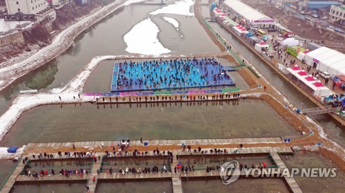 강원 설 연휴 축제장·스키장 북적…귀경길 곳곳 지정체