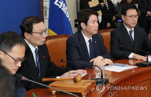 민주, 안철수 총선 영향 주시…"4년 전과 다르다, 동요할 필요 없어"