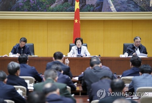 중국 '우한 폐렴' 확진자 300명 육박…의심 사례 속출(종합)