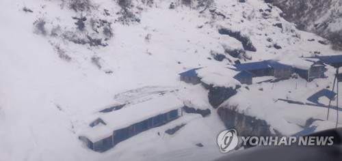 '실종 닷새째' 안나푸르나 수색 계속…특수부대원 헬기로 투입(종합2보)