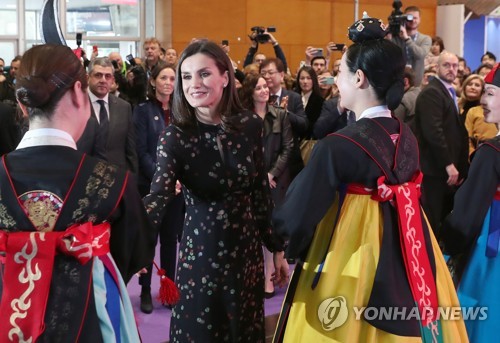 '향발무'에 반한 스페인 왕비…피투르 관광박람회 한국관 장사진