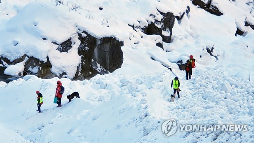 안나푸르나 교사 실종 보름째…수색 장기화 가능성