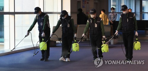 '우한 폐렴' 불안에 중국행 줄취소…항공사들, 환불 수수료 면제