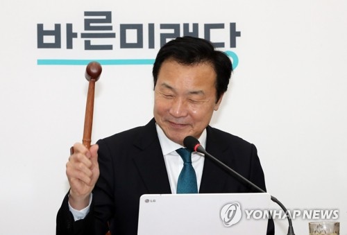 '간판'만 남은 바른미래당…손학규 거취 놓고 또 내홍조짐